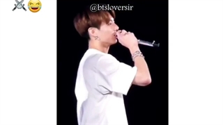 وقتی آرمی ها بی تی اس رو از وسط جمعیت صدا میزنن