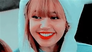 گیف کیوت از لیسا کپی ازاد