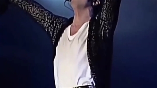 صدای مایکل داخل کنسرت بدون موزیک و صدای اصلی♡