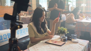 پشت صحنه بیست و نهم 29 سریال اسنودراپ گل برفی با بازیگری جیسو بلک پینک , SnowDrop behind the scenes BLACKPINK JISOO