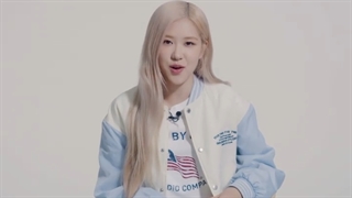 ویدئو منتشر شده از رزی برای برند OiOi