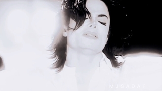 من که میدونم پشت هر خندت یه دنیا درده..:)