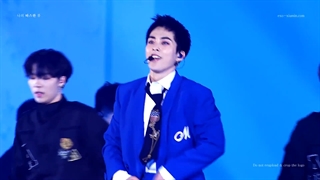 فنکم اجرای آهنگ Beyond از شیومین در کنسرت The ElyXiOn Dot 180715