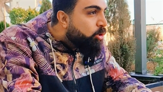 اگر میترسی بیای جلو دوربین ببین