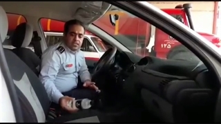توصیه مهم آتش نشان فداکار کاشانی در زمینه پیشگیری از آتشسوزی خودرو