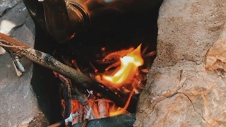 زندگی ادامه دارد...