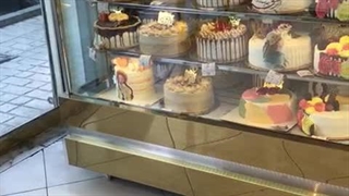 یخچال قنادی