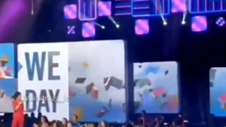 مصاحبه با سلنا گومز دوبله نرگس عباسی