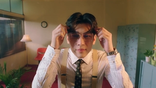 آهنگ قبل از ساعت 4:30 (او گفت…) ازMew Suppasit+ترجمه فارسی