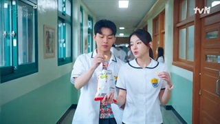 قسمت دوازدهم سریال کره ای 25 و 21 ساله Twenty-Five Twenty-One 2022+زیرنویس فارسی با بازی نام جو هیوک و کیم ته ری