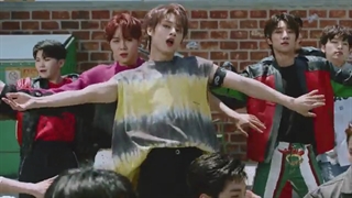 موزیک ویدیو Left & Right از Seventeen