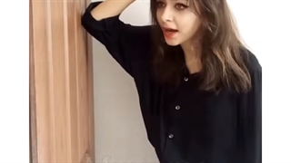 بلاخره ورونیکا درو باز کرد...