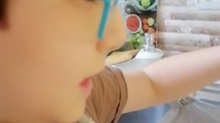 اریو مهدی پور-سعادتمندی-لیوان و کاغذ