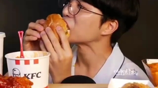 اسمرفود/کوتاه/خوردن دوکبوکی/ پیاز سوخاری/همبرگر/سیبزمینی با سس پنیر