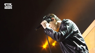 اجرای جدید آهنگ Grey Suit از سوهو در موزیک شو 220410 Inkigayo