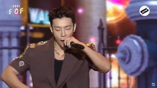 اجرای اهنگ Devil از گروه سوپرجونیور در Busan One Asia