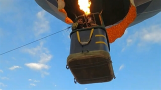 پرواز بالن در کویر خارا اصفهان