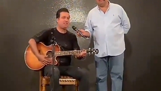 نوازندگی حامد آهنگی در مراسم افطاری