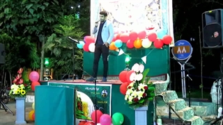 شومن و استندآپ کمدین