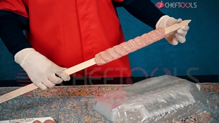 کار با کباب زن دستی به راحتی و بهداشتی