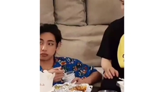 واکنش تهیونگ وقتی جیمین قاشق بستنی رو برداشت