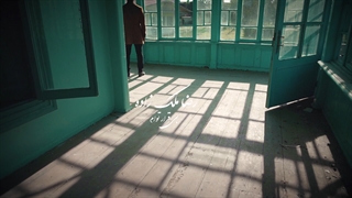 موزیک ویدئو بی قرار تو ام ( رضا ملک زاده )