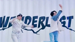 دنس آهنگ with us از تاکومی و شویا