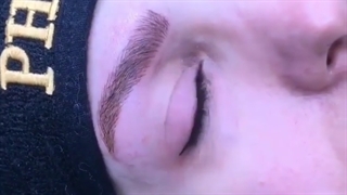 هاشور ابرو طبیعی توسط مریم حیدری با بهترین مواد