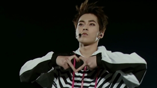 اجرای آهنگ Breakin' Machine از شیومین در کنسرت The Lost Planet Tokyo