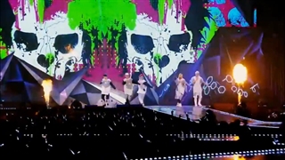 اجرای آهنگ History از اکسو در کنسرت The Lost Planet