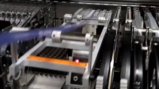 فیلم نحوه مونتاژ کانکتور توسط دستگاه فیلر لرزشی (رویال صنعت سامانه)