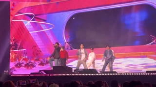 فن کم اجرای NANANA در کنسرت HOME COMING WITH IGOT7