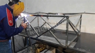 میز جلو مبلی با طراحی زیبا و خاص