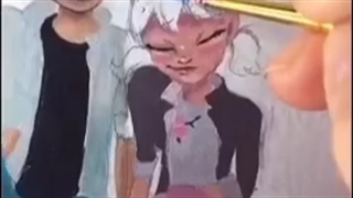 دختر کفشدوزکی و گربه سیاه