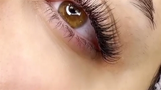 اکستنشن مژه والیوم روسی در تهران با بهترین مواد