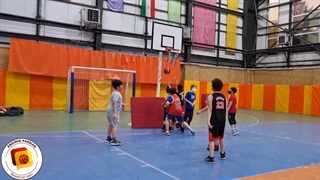 تمرین بسکتبال کوکان در اندیشه پارسیان