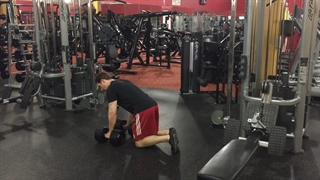 زیربغل دمبل جفت دست روی زمین