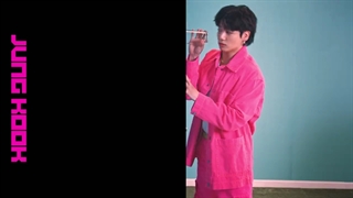 اپدیت توییتر خواننده Charlie Puth با تیزری از موزیک ویدیو left and right که فردا ساعت ۸:۳۰ صبح به وقت ایران منتشر میشود ⭐