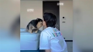 وقتی یونتان به هات ترین حالت ممکن لبای ته و لیس میزنه:*