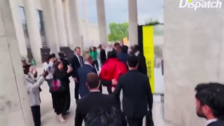 ویدیو منتشر شده از لحظه ورود Kim Taehyung برای Fashion Show برند Celine