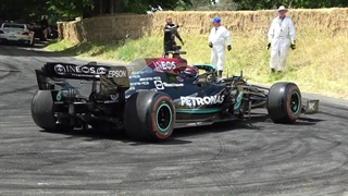 آتش گرفتن مرسدس فرمول ۱ جورج راسل ـ فستیوال گودوود