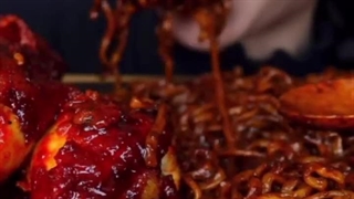 اسمر فودᵕ̈