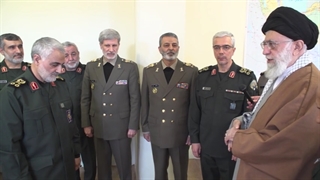 اعطاء نشان عالی ذوالفقار به سردار سرلشکر قاسم سلیمانی توسط فرمانده معظم کل قوا