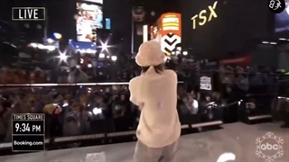 اجرای کامل جیهوپ (BTS) در New years Rokin Eve ویژه کریسمس♡♡