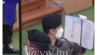 جین تو سربازی(چقدر جدی حرف میزنه یا پشم)