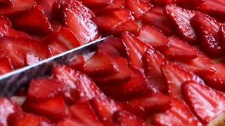 طرز تهیه چیزکیک توت فرنگی