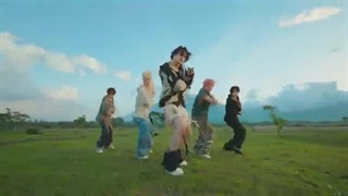 موزیک ویدیو sugar rush ride از txt