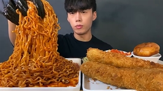 ASMR MUKBANG 연돈 뺨치는 대왕 치즈돈까스 + 미니 핵불닭볶음면 먹방 - Nuclear fire noodles + CHEESE PORK CUTLET チーズポークカツレツ
